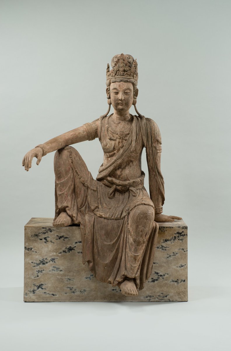 中国・南宋時代の菩薩坐像（ぼさつざぞう）を紹介するぞ。この仏像は木