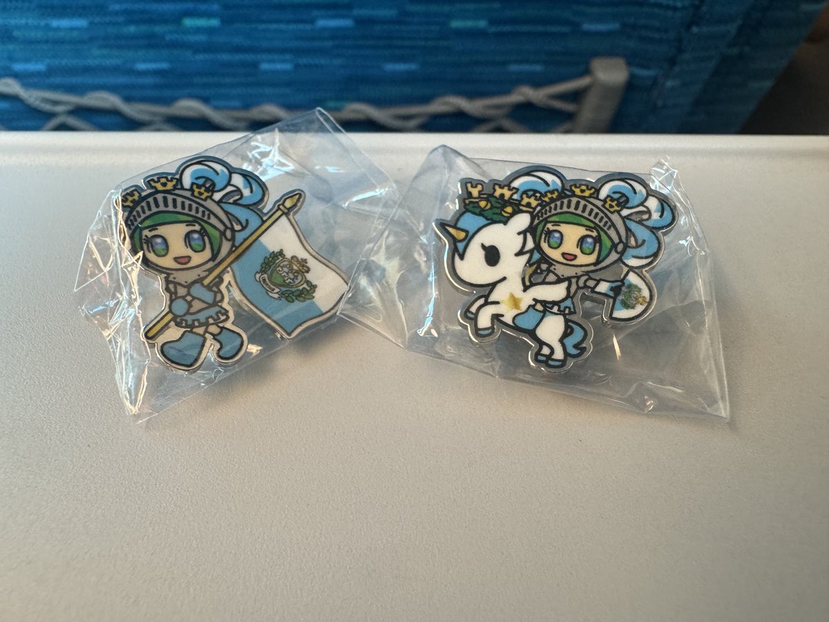 サンマリノのピンバッジ、リベルタスちゃん。 デザインはイタリア