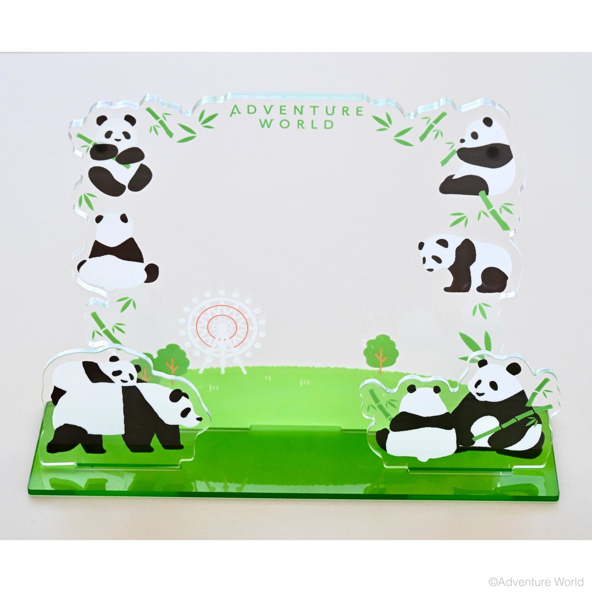 お気に入りの写真をパンダで囲んじゃおう！／ アクリル素材でできた