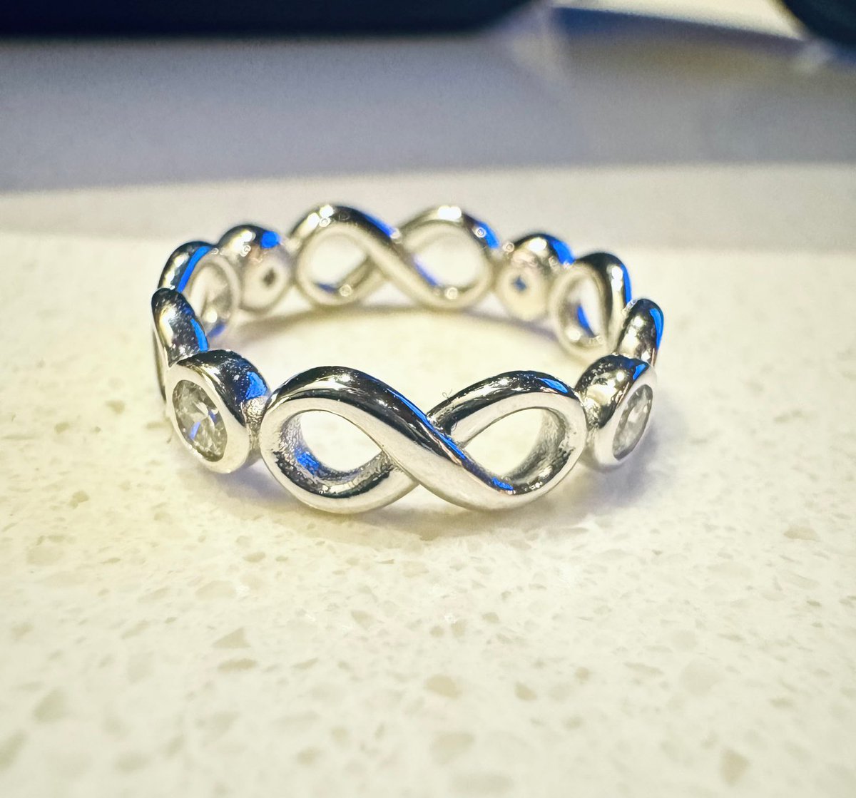 HONGJOONG] 8 makes 1 ring ♾8⃣ #ATEEZ #에이티즈 #エイティーズ