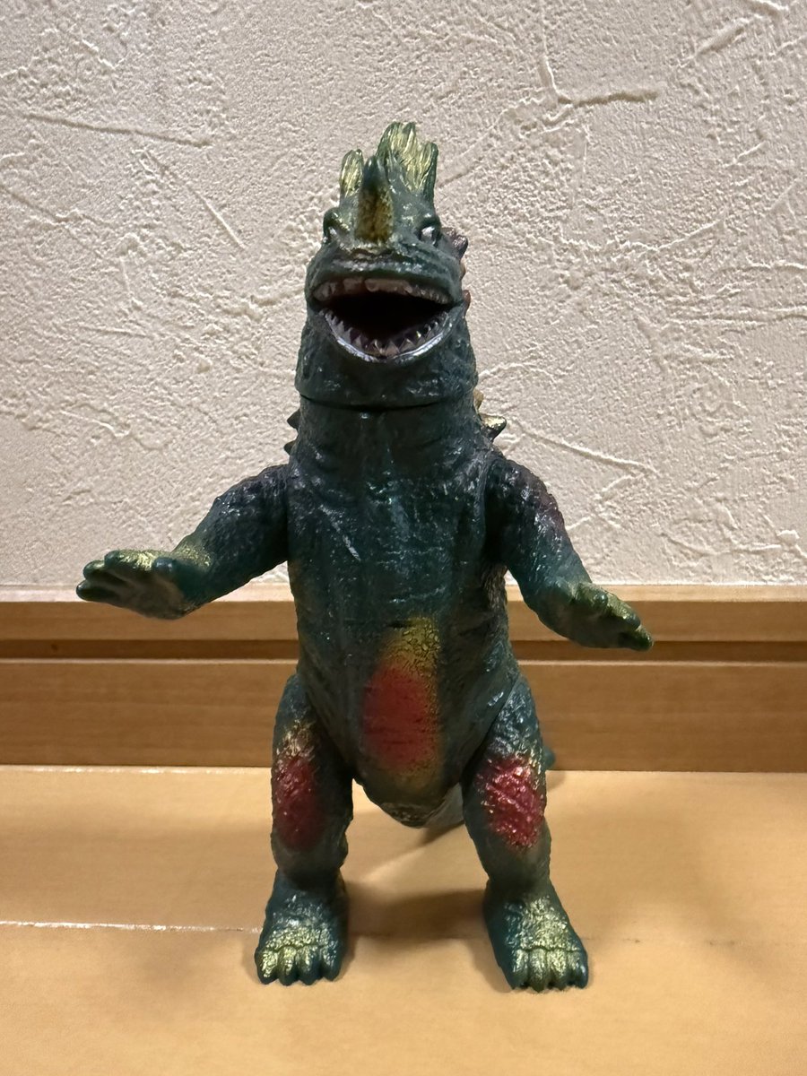 今日はウルトラマン第32話「果てしなき逆襲」が放映された日なので