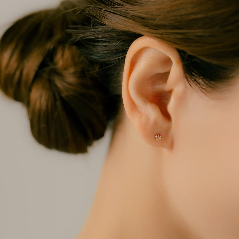 K18 ルビー&ダイヤモンド│軟骨ピアス・ボディピアス 16G – PICOLLET