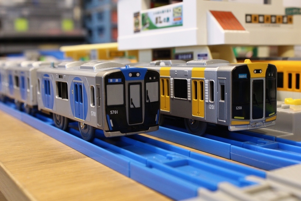 阪神電車5700系（ジェット・シルバー5700）発売！: プラレールタイム