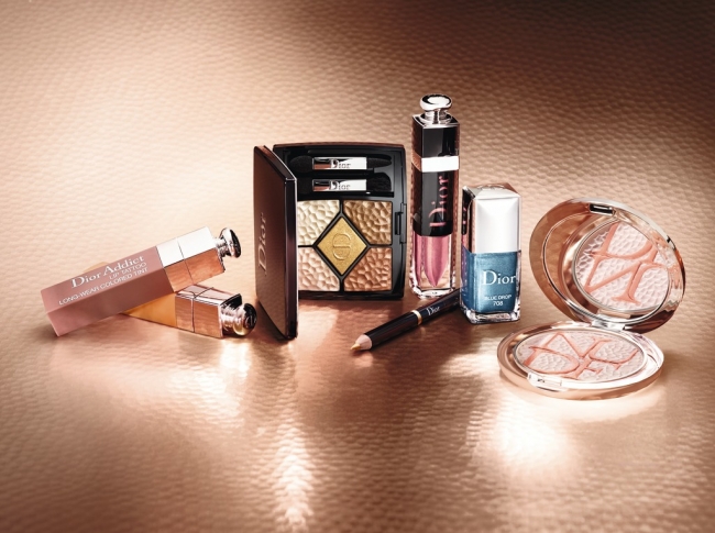 ディオールから大地を思わせるアースカラーとメタリックなサマー