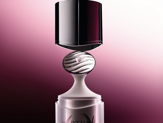 カプチュール トータル セル ENGYから、若々しい目もとを叶える