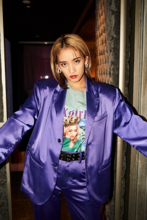 X-girl とE-girls ユリノ のコラボレーション第二弾を8/30(金)発売