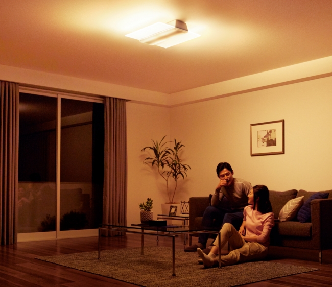 LEDシーリングライト「AIR PANEL LED 角型タイプ」を発売