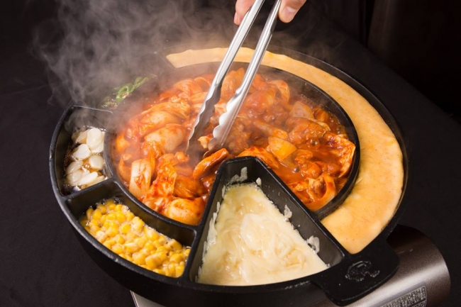 動画再生回数70万回！国内初『とろとろチーズ』と『タッカルビ』の絶妙