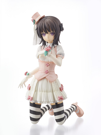 ゴスロリ衣装に身を包んだ「三日月 夜空」はフィギュアだけの