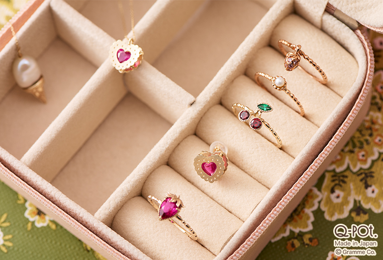 Q-pot.クリスマス特設サイトオープン&12.2(Sat)～ノベルティフェアを