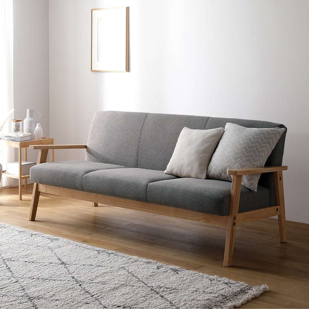 北欧風 3人掛け 木枠ソファ『TRYGG トゥリッグ』/暮らしに心地よく