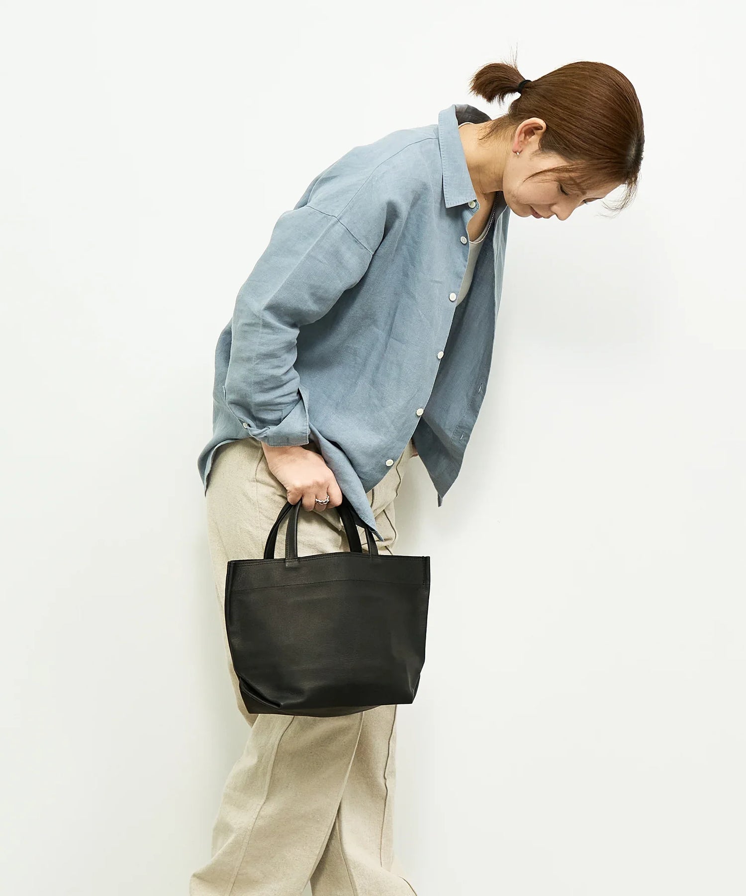 REN】《トートバッグ》シンプルで軽い、手持ちサイズのレザーバッグ。