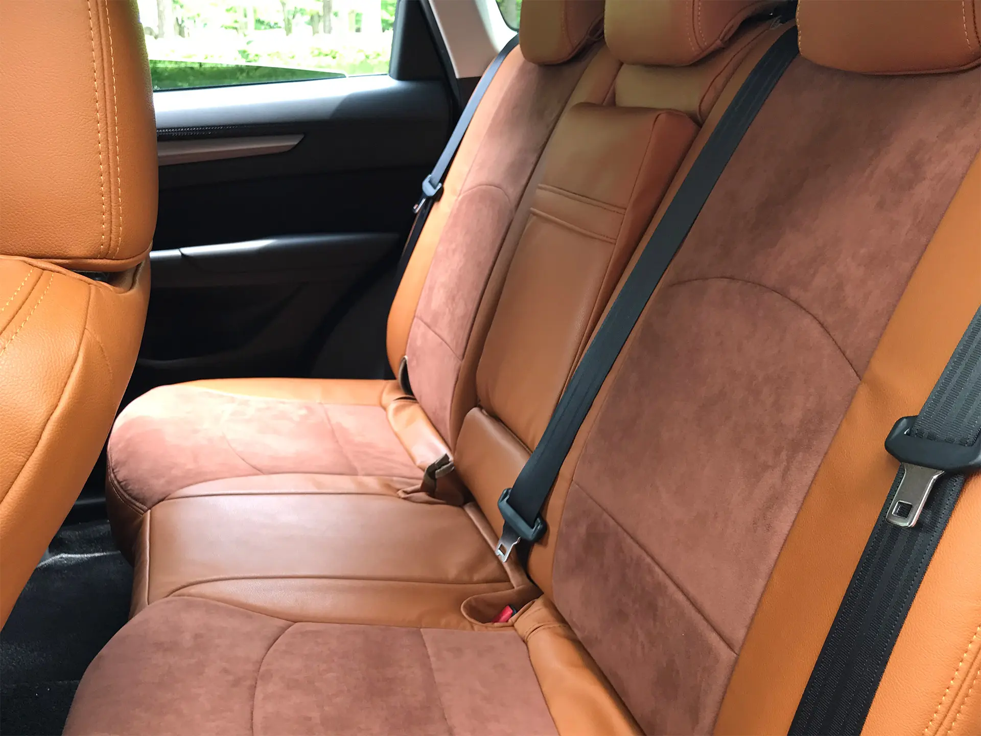 装着写真】CX-5 Refinad Alcantara Series シートカバー [品番:MA0146