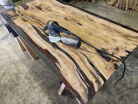 持ち込み屋久杉一枚板をレジンテーブルへ|レジンテーブル専門店 RESIN