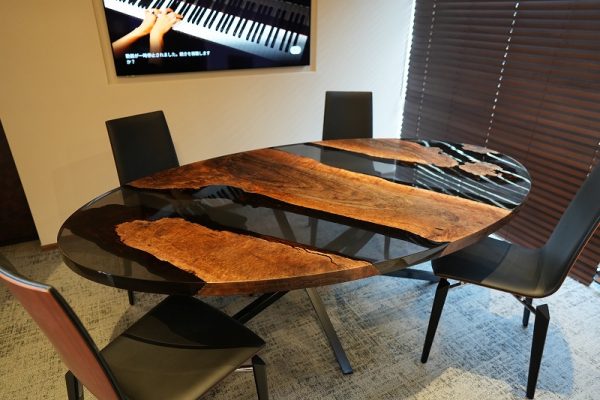 デザイナー監修】レジンテーブルで作る大人のインテリア｜スタイル別