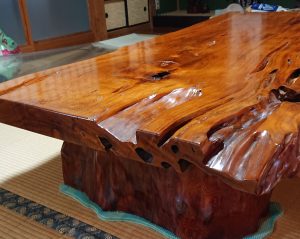 持ち込み屋久杉一枚板をレジンテーブルへ！！ ～両親の大事な一枚板を