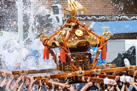 2025年夏】東京・深川八幡まつり完全ガイド｜屋台グルメ＆豊洲の温泉で