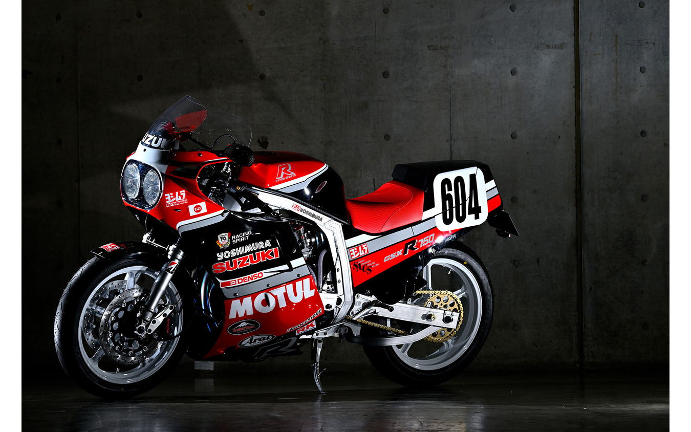 1241万円で落札された伝説のコンプリートマシン、奈良のディーラーが