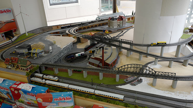 メルクリン(Märklin)専門ショップ - ラインゴルト東京