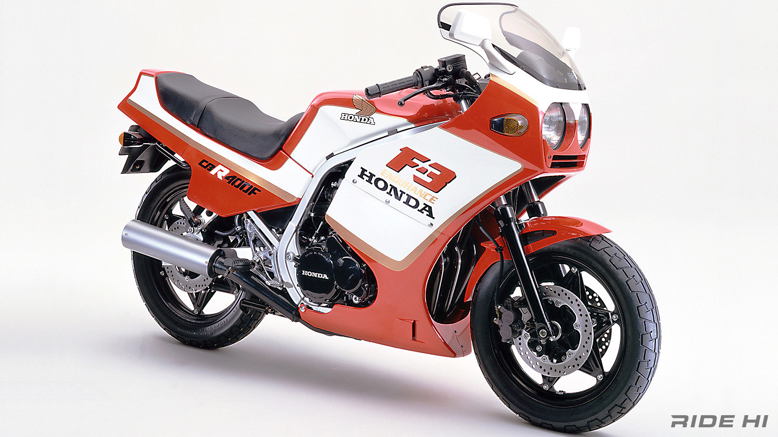 ホンダの空冷四発美学、CBR400Fの男気スタイル！【このバイクに注目