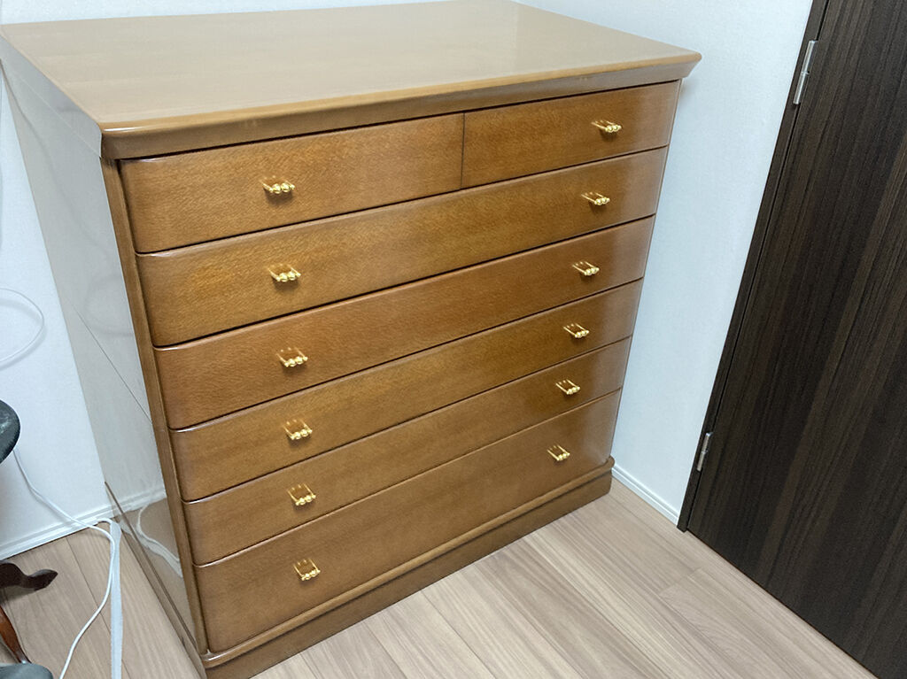 クラシカルな婚礼タンスをモダンブラックに♪奥行きも縮め圧迫感解消