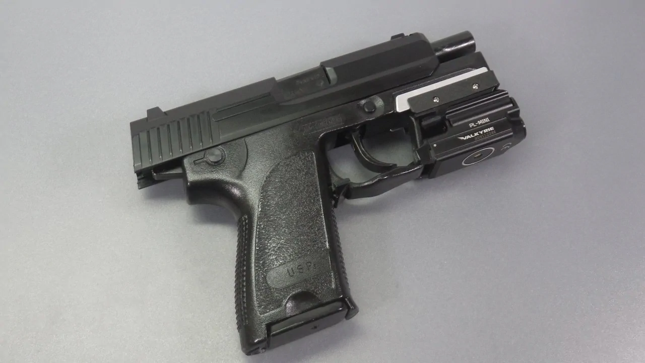 OLIGHT PL-mini VALKYRIE / CREE XP-L Hi (CW) | roomX Blog