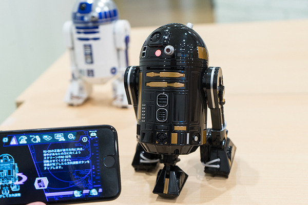 動画あり】スフィロのスター・ウォーズ新ドロイド「R2-Q5」レビュー
