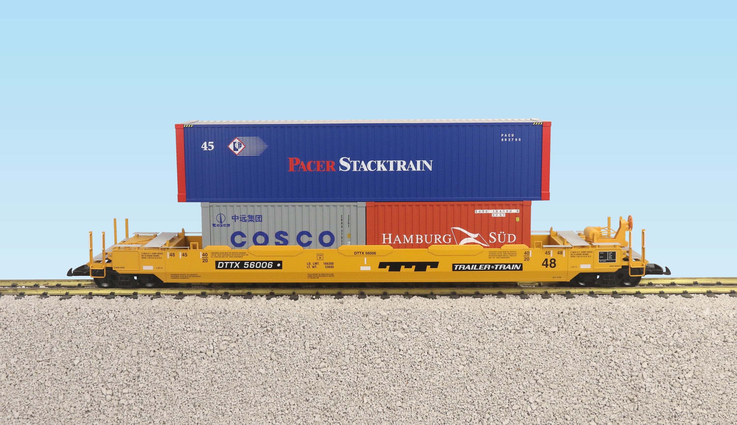 USA TRAINS INTERMODAL Flat Car with 3 Containers - R17141 Trailer