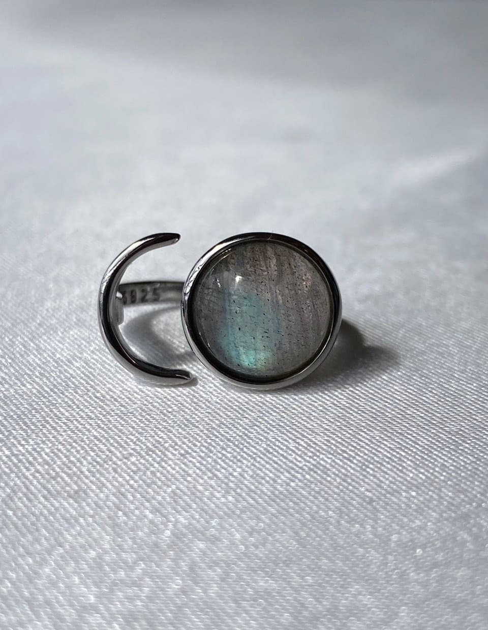 ラブラドライトリング シルバー925 – 金属アレルギー対応の