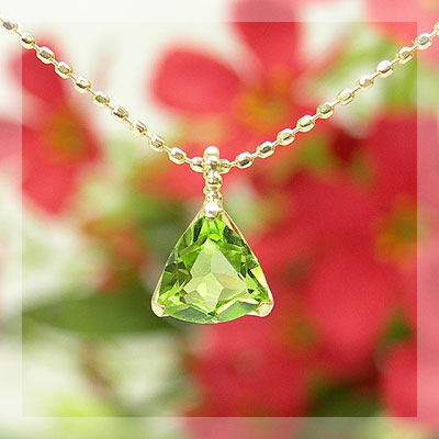 6mm ペリドット トリリアントカット ペンダント チェーン付 PT900