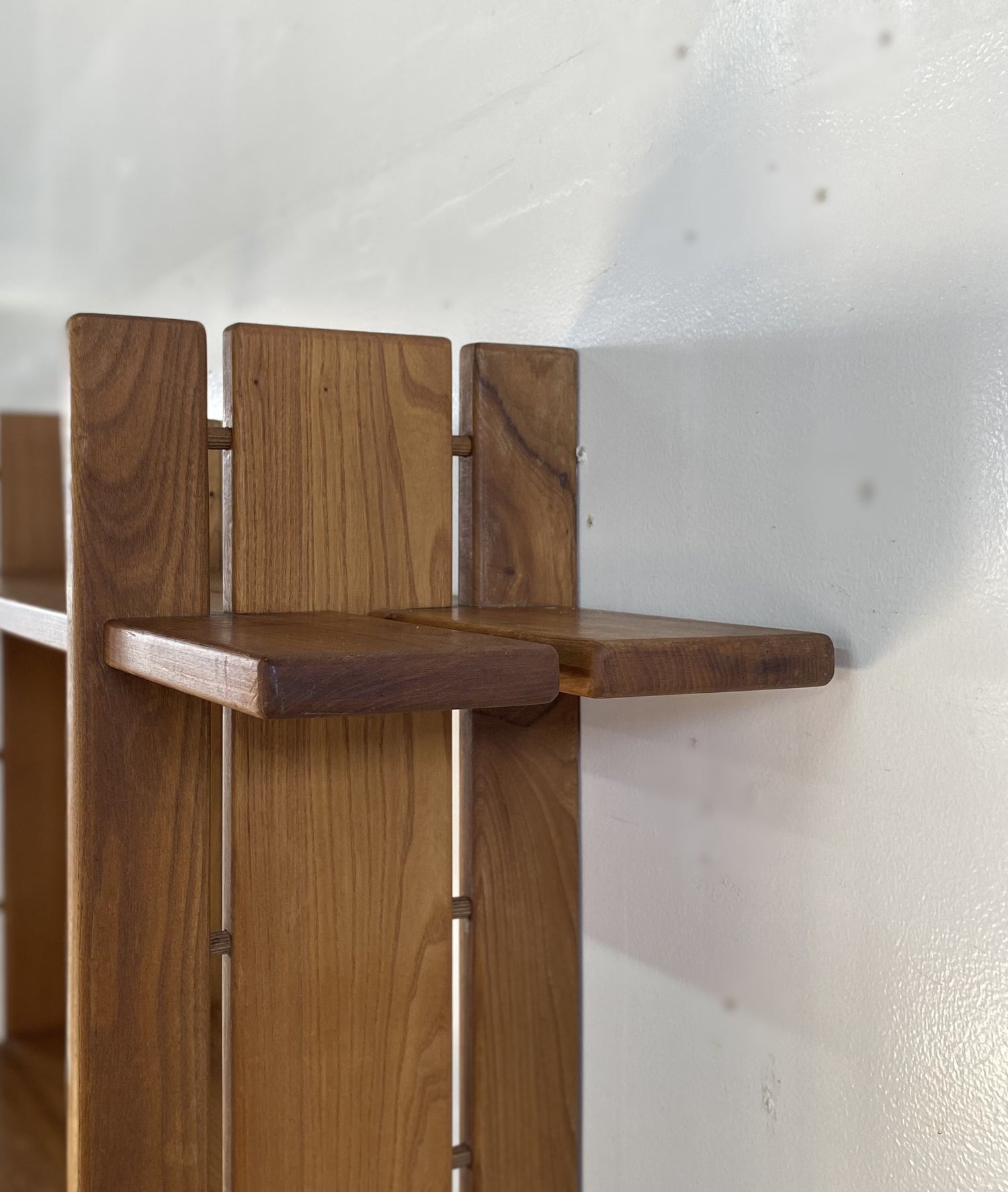 Maison Regain / Wall Rack – Round trip Antiques