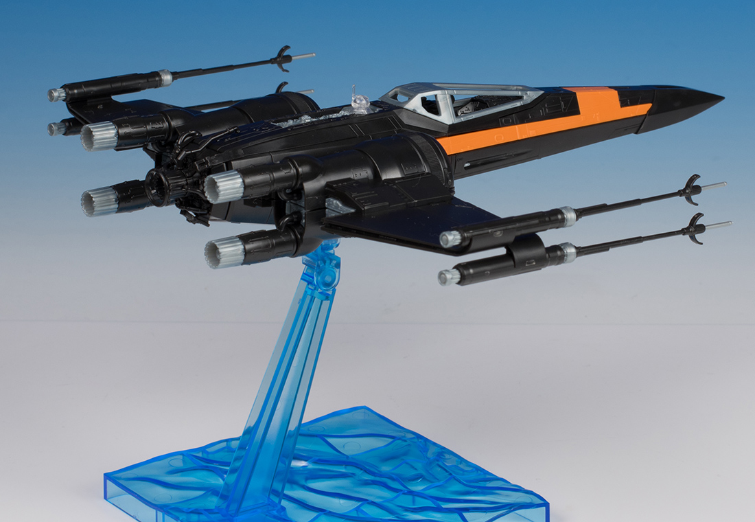 1/72 ブーステッド・Xウイング・ファイター ポー専用機