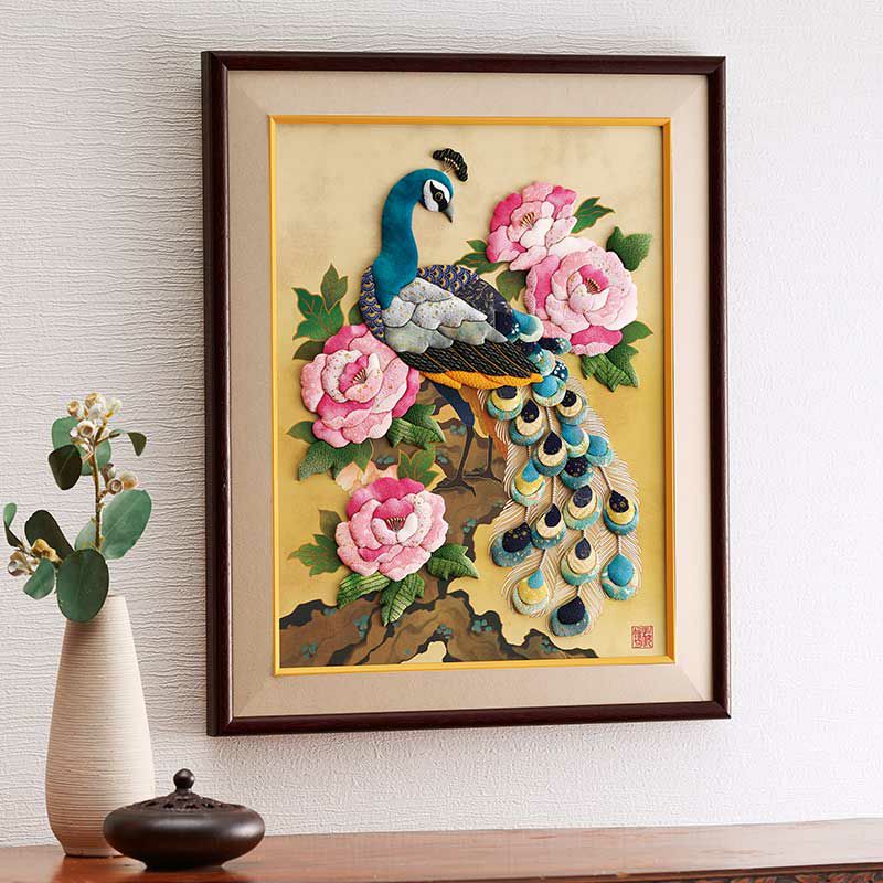 布押絵・孔雀牡丹図｜株式会社さくらほりきり