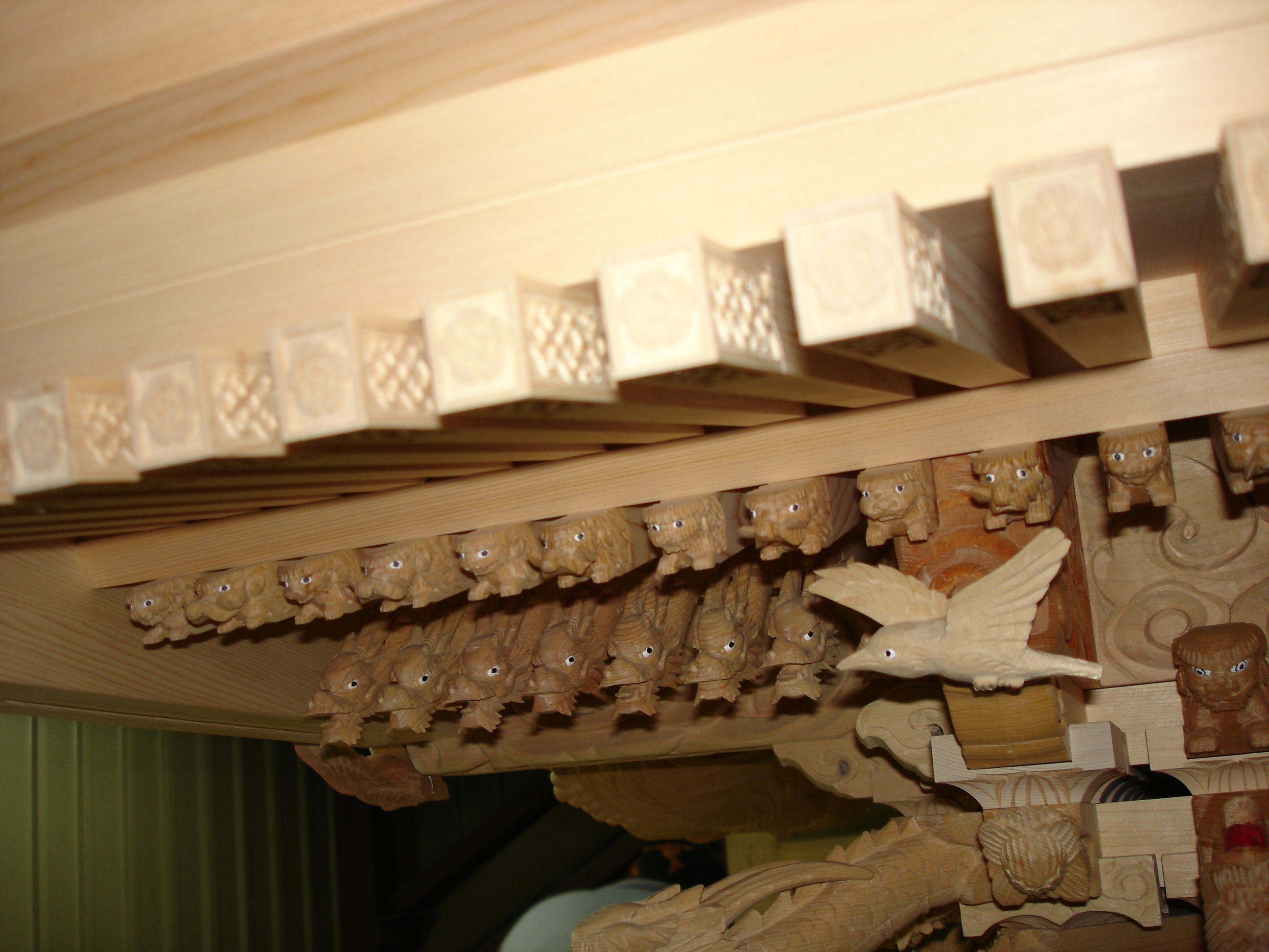 屋根型の話: ねむらなくてもつかれないくすり。