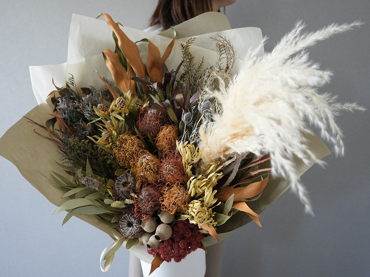 ピンクッションのドライフラワーボックス L | 世界の花屋