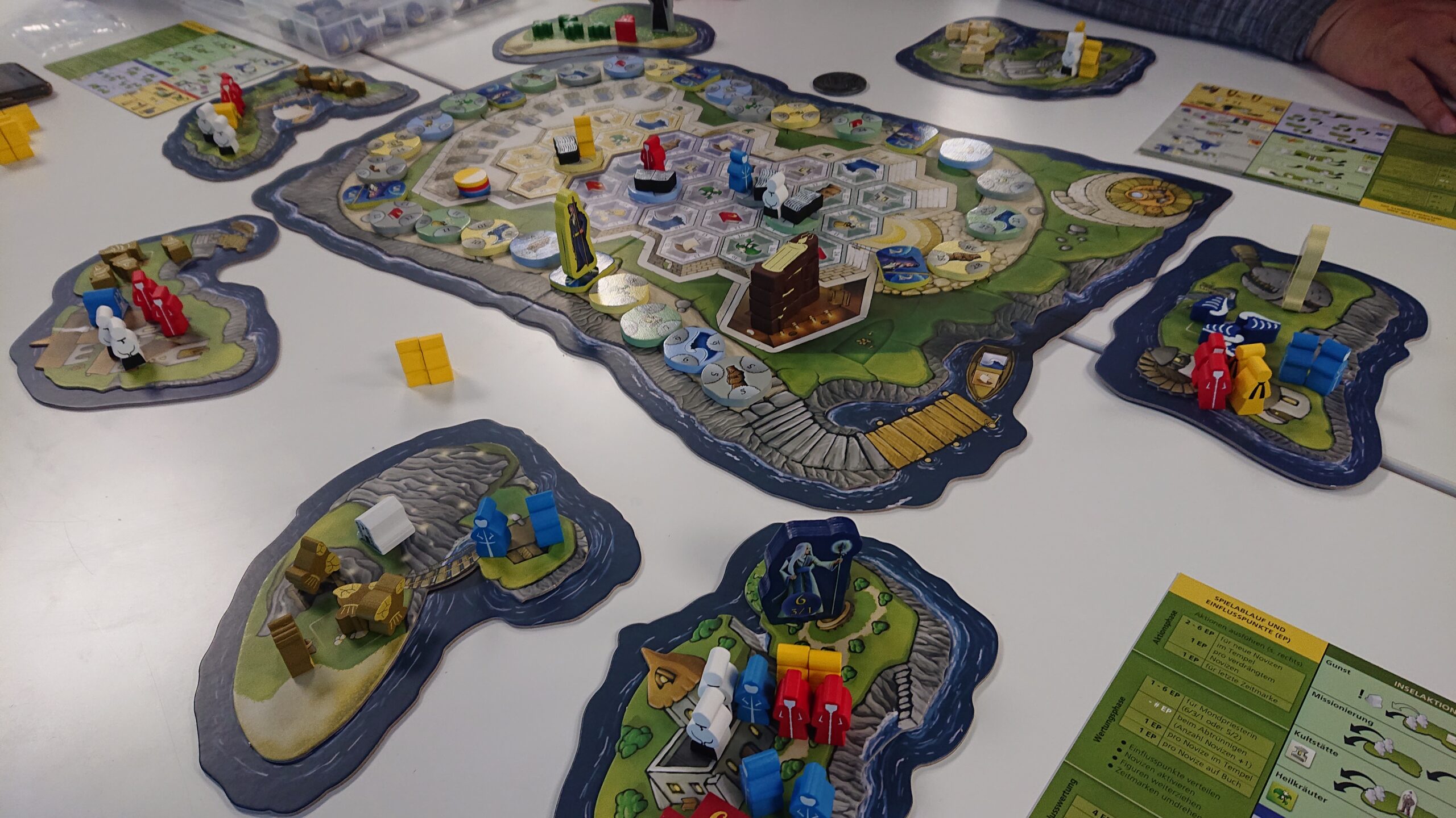 ボードゲーム迷ったらこれ！ Vol.048 ルナ (LUNA) | 七つの海～ボード