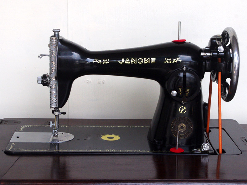 No.584 Janome ジャノメ製 家庭用足踏みミシン：アンティークミシン