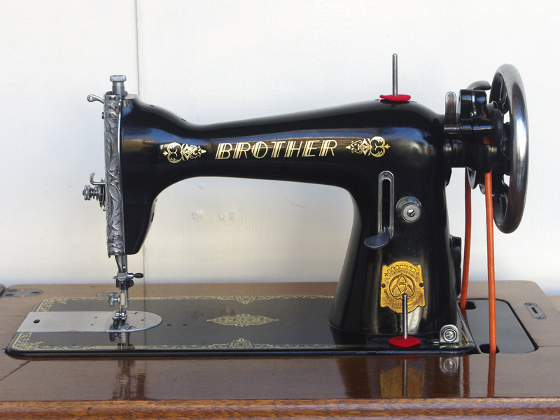 No.620 BROTHER ブラザー製 家庭用足踏みミシン：アンティークミシン