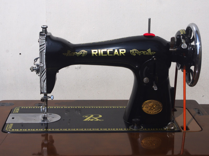 No.696 RICCAR リッカー製 家庭用足踏みミシン：アンティークミシン