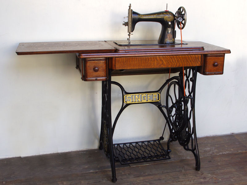 No.324 SINGER 15K シンガー製 木彫付き家庭用足踏みミシン