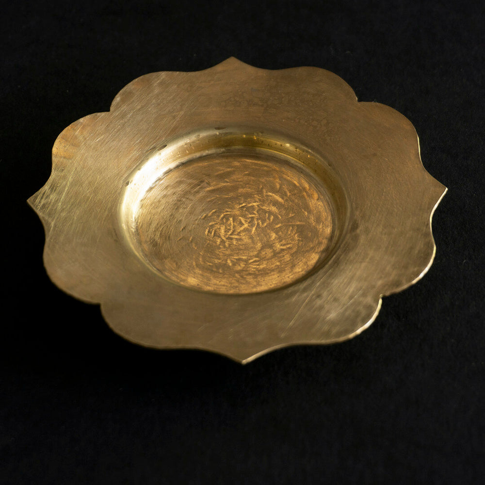 Yuichi Takemata 茶托 輪花/真鍮 – 雨晴/AMAHARE