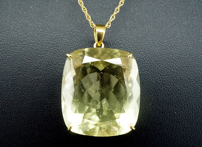 高品質リビアングラス 18Kペンダントトップ ～ 吉祥寺の天然石販売の