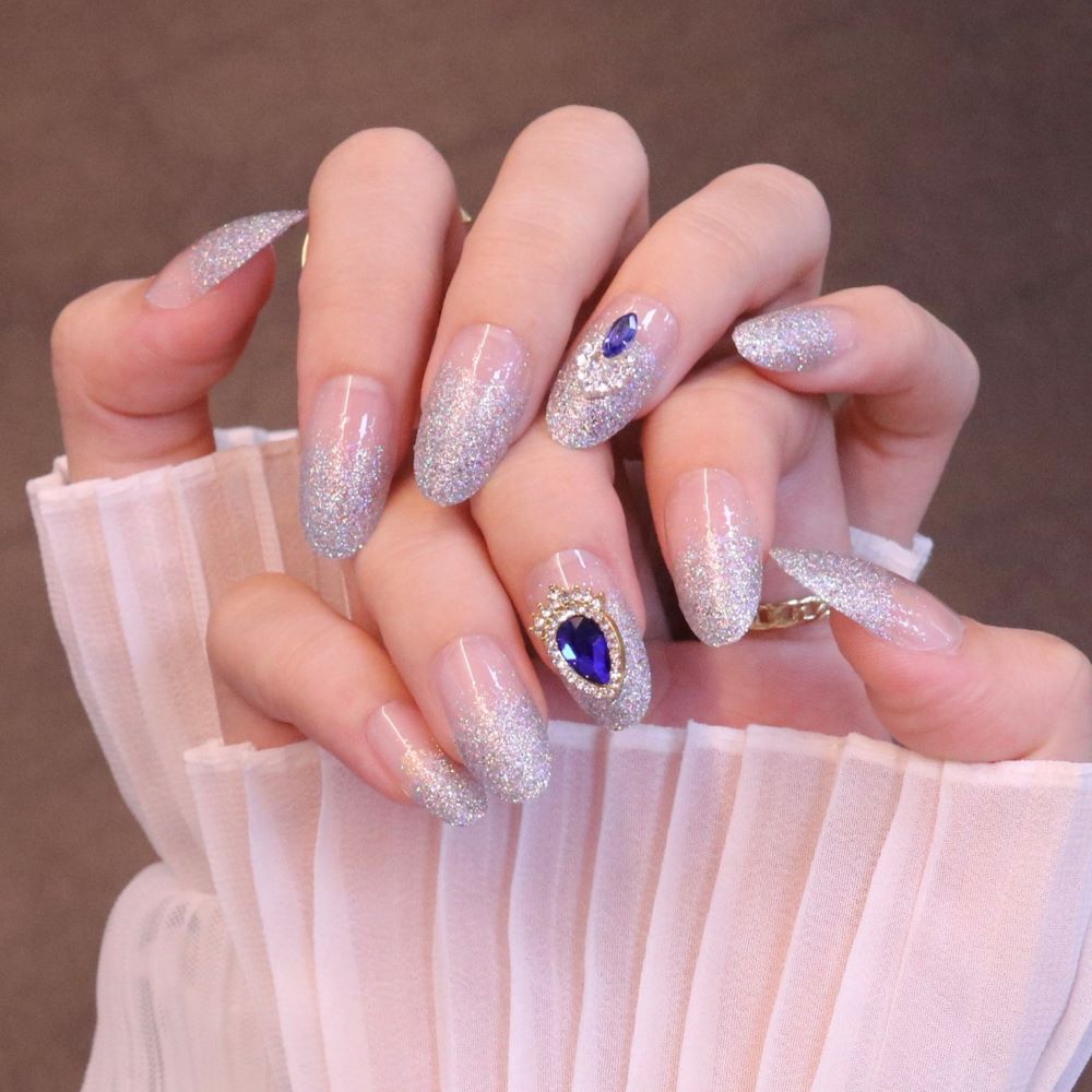 ネイルチップ 派手 和装 ロング ミディアム オーバル キラキラ 結婚式