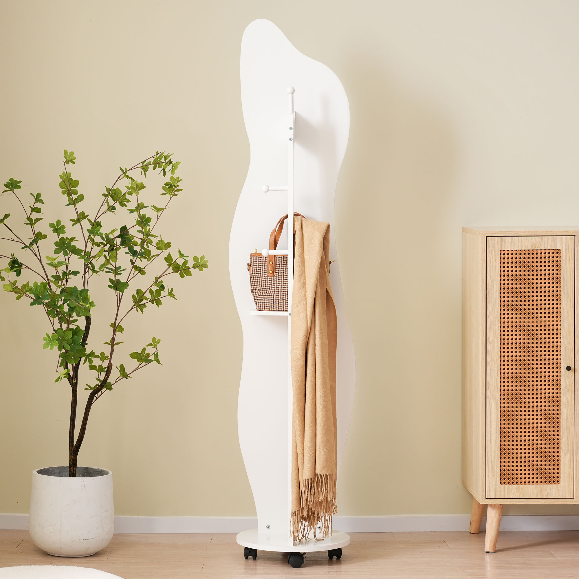 BTM 【2/25限定全店P5倍！】スタンドミラー 全身鏡 姿見鏡 ハンガー