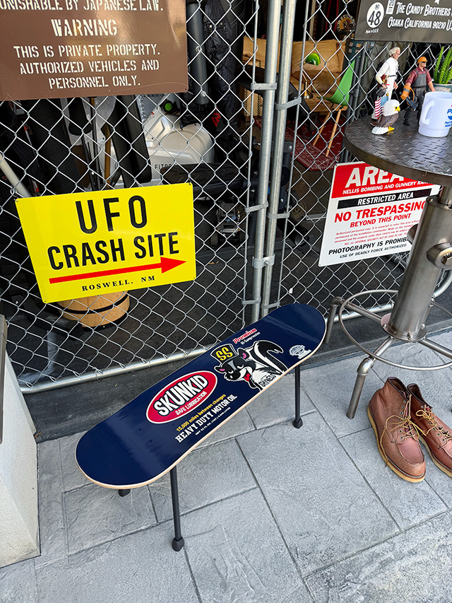 シャイネス スカンキッド スケートボードデッキ フォルディング