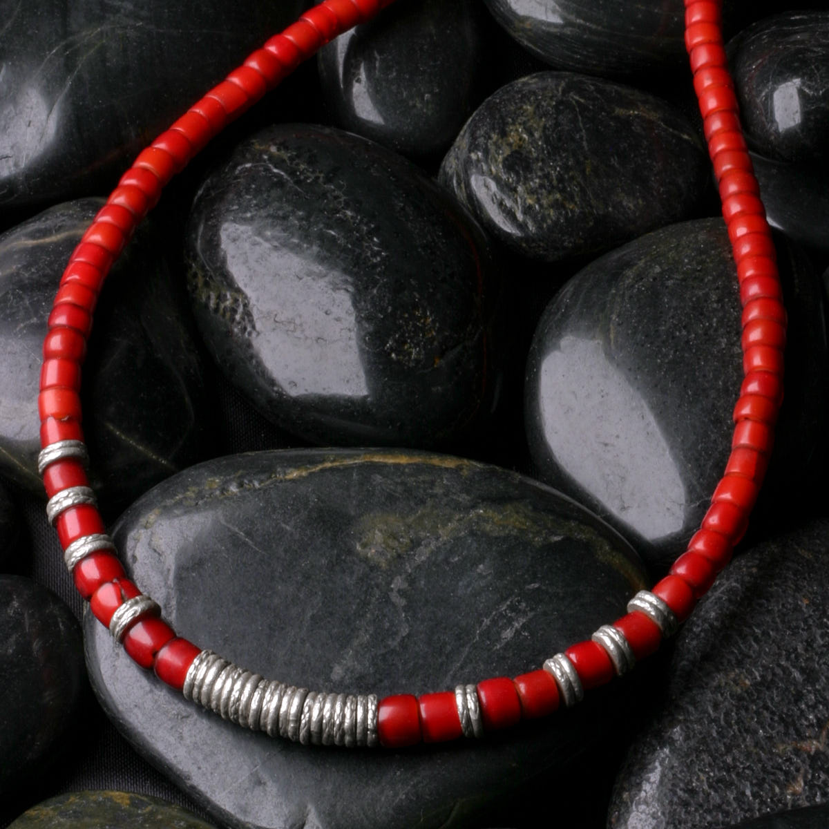 カレン 族 シルバー ナガ族 先祖伝来 ホワイトハート ビーズ 赤