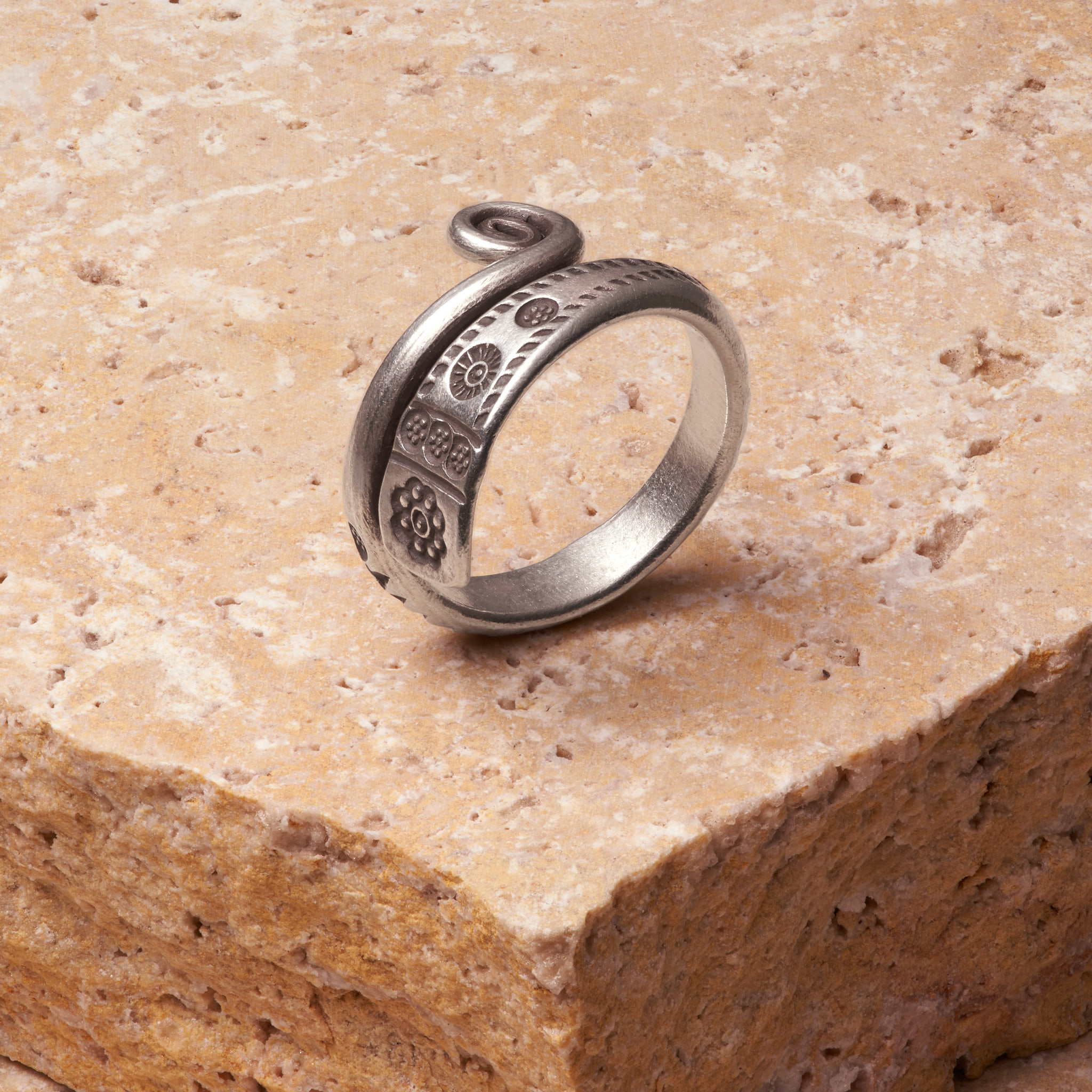 カレン 族 シルバー リング 9号〜27号 フリーサイズ 指輪 幅広 メンズ