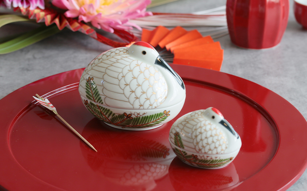 錦 巣ごもり鶴 金彩羽 蓋付き珍味鉢 (小) 6cm 有田焼 幸楽窯 // 和食器