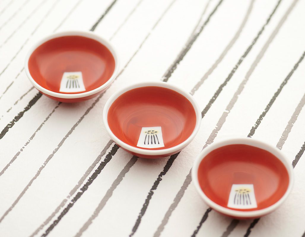 蔵珍窯（ぞうほうがま） 赤絵椿 超豆皿 6cm (お取り寄せ品)// 美濃焼