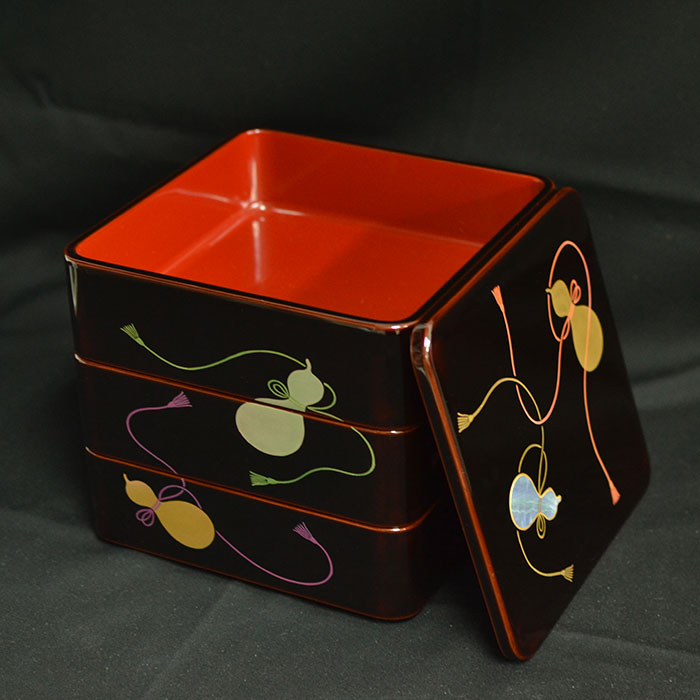 木製3段 三段重箱 越前漆器 日本製 国産 貝入り六瓢 溜内朱 6寸5〜6人